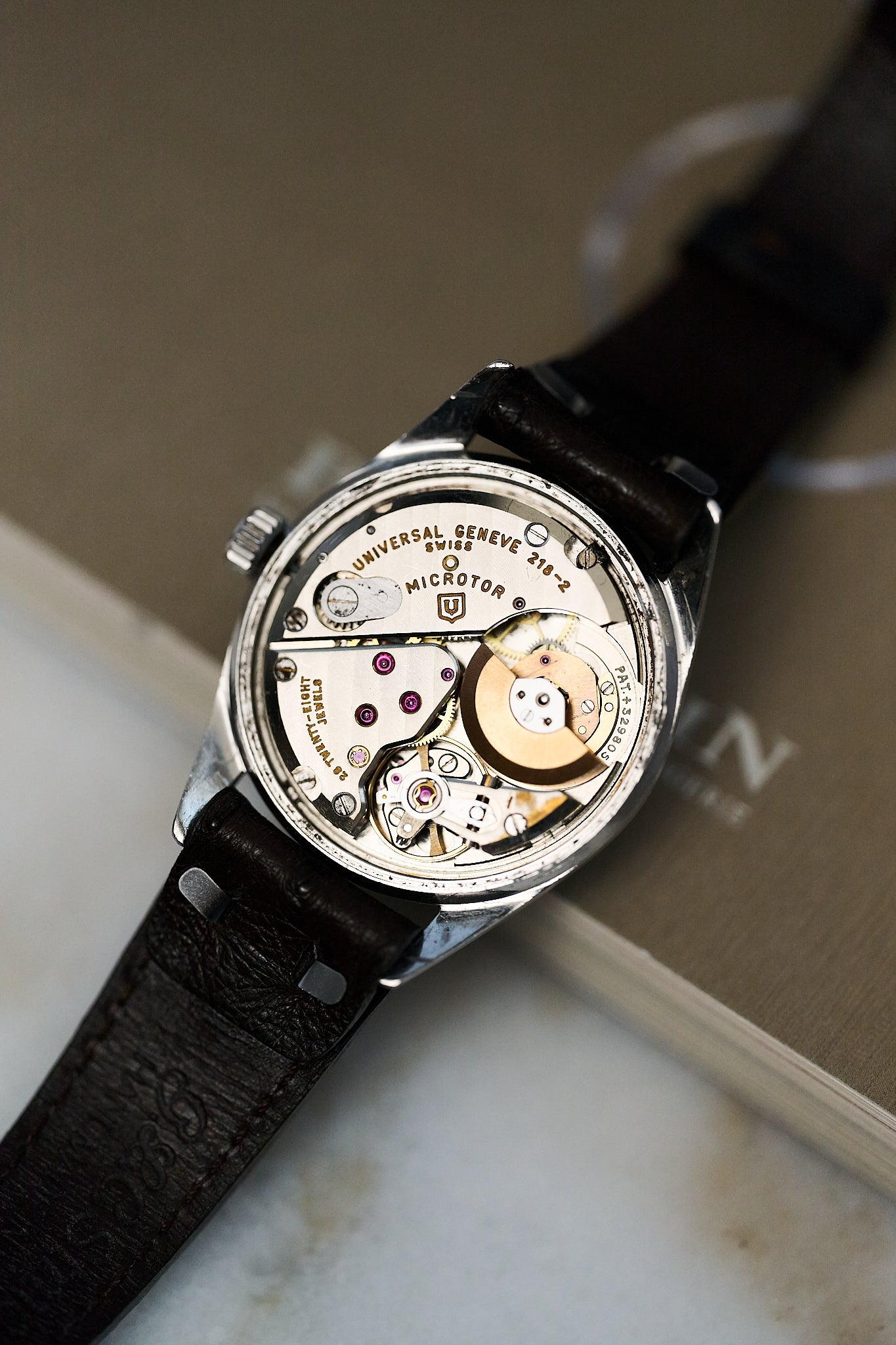 UNIVERSAL GENEVE POLEROUTER DATE 204610-2 'TROPICAL DIAL' MICROTOR
