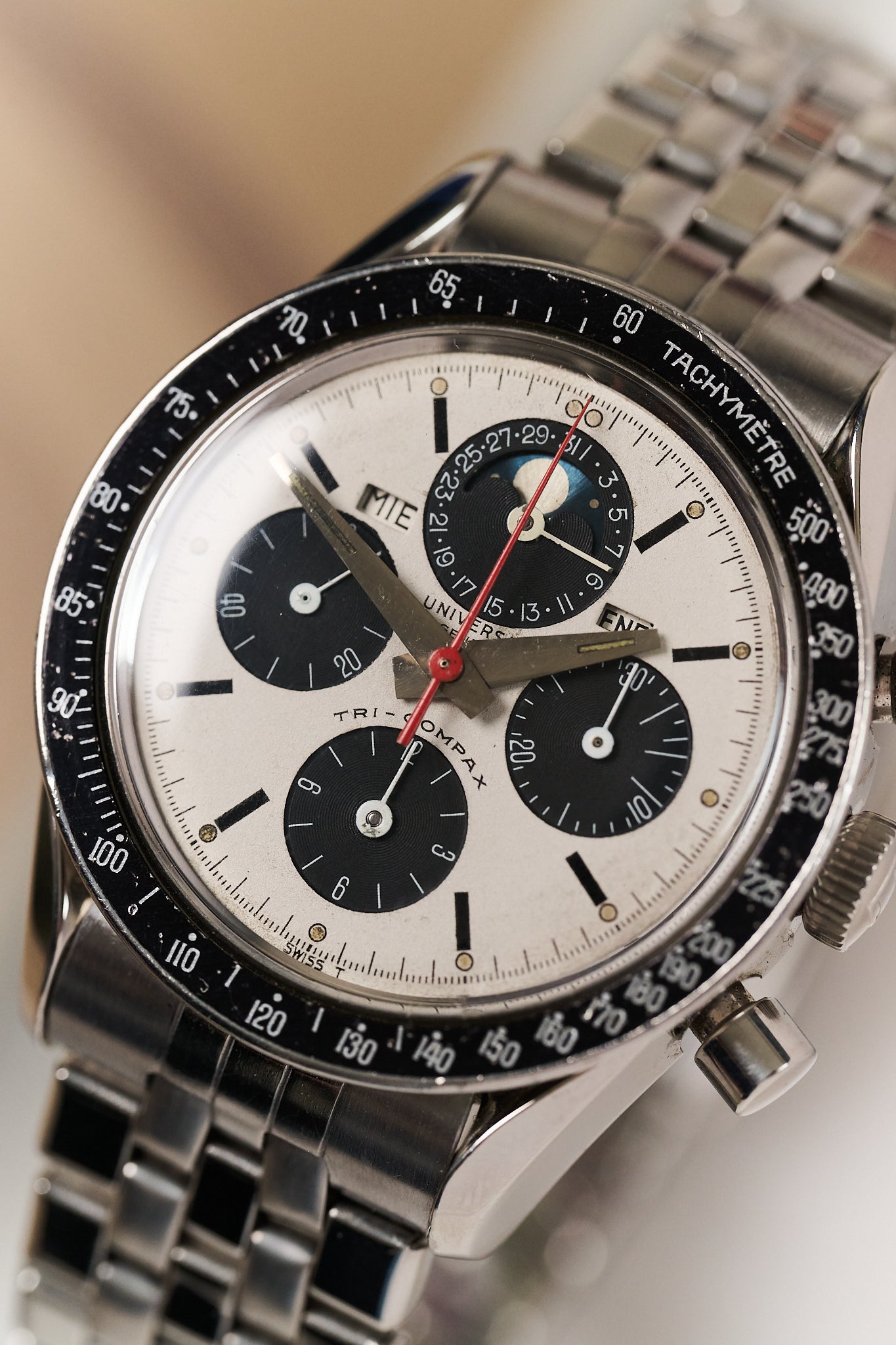 UNIVERSAL GENÈVE TRI-COMPAX 881101/1 'ERIC CLAPTON'