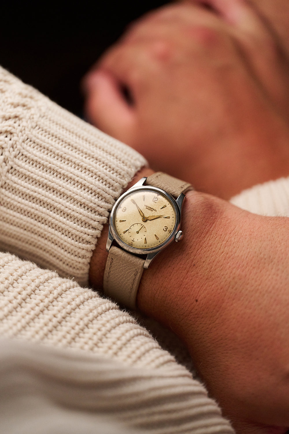 UNIVERSAL GENEVE 212156 'RADIUM DIAL'